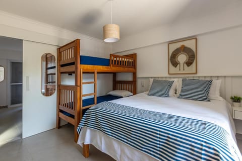 Bed, Photo of the whole room, Bedroom, bunk bed