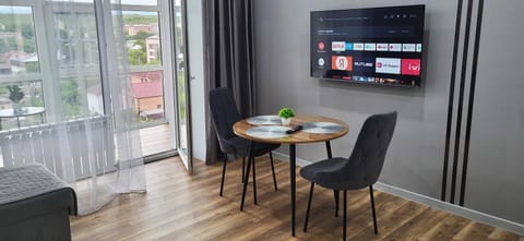 TV and multimedia, Dining area