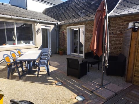 Patio, Dining area