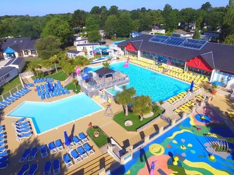 Mobil-home 6 couchages Campground/
RV Resort in Pont-Aven