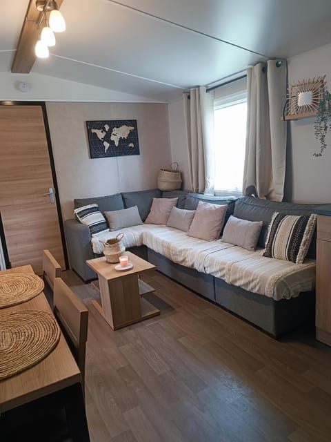 Mobil-home 6 couchages Campground/
RV Resort in Pont-Aven