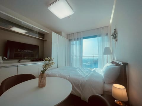 TV and multimedia, Bedroom