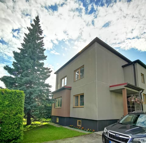Property building, Day, Parking