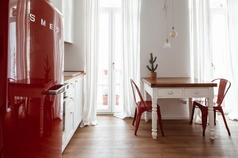 Day, Kitchen or kitchenette, Seating area, Dining area, heating, heating, internet, oven, air conditioner, air conditioner
