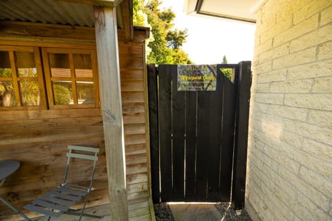 Morepork Gully lovely self-contained 11am checkout Apartment in Hamilton