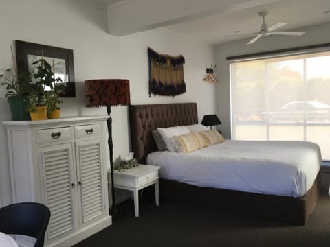 Matakana Central 981 Bed and Breakfast in Auckland Region