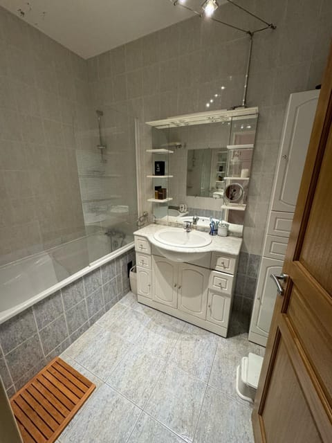 Appartement Le Boulogne Apartment in Issy-les-Moulineaux