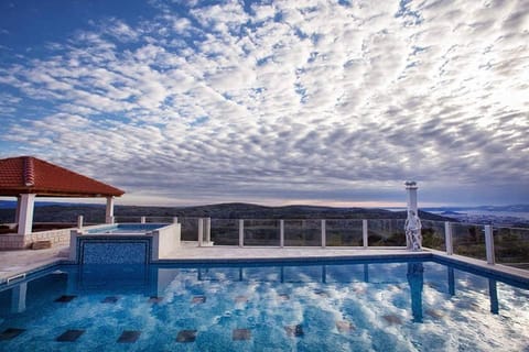 "Villa Nino",luxury oasis near Split,8 pax Villa in Split-Dalmatia County