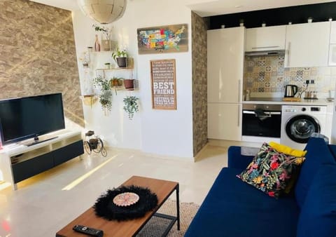 Communal lounge/ TV room, TV and multimedia, Seating area