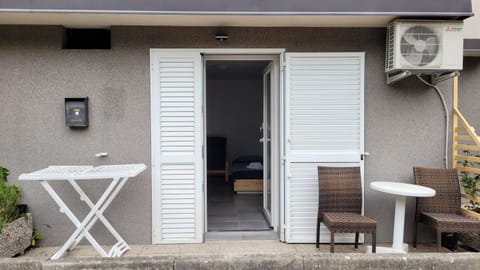 Patio, Facade/entrance, Seating area