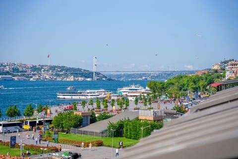 Day, Natural landscape, City view, Sea view