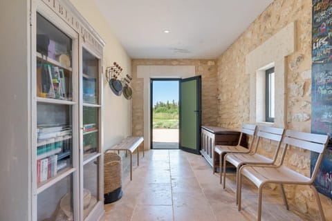 Facade/entrance, storage