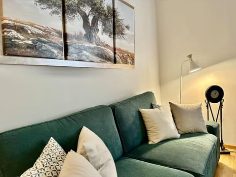 Living room, Decorative detail, Seating area