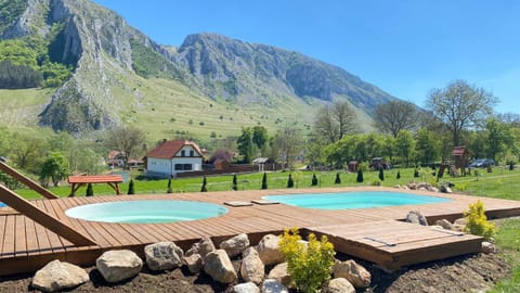 Natural landscape, Garden, Garden view, Mountain view, Pool view, Swimming pool
