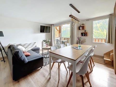 Living room, Mountain view