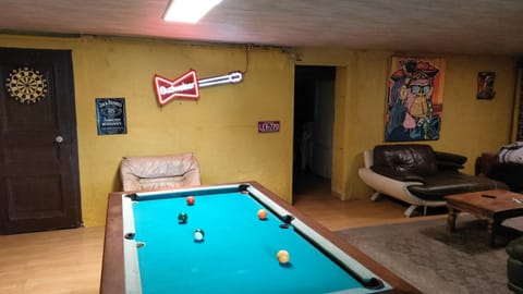 Billiard, Seating area