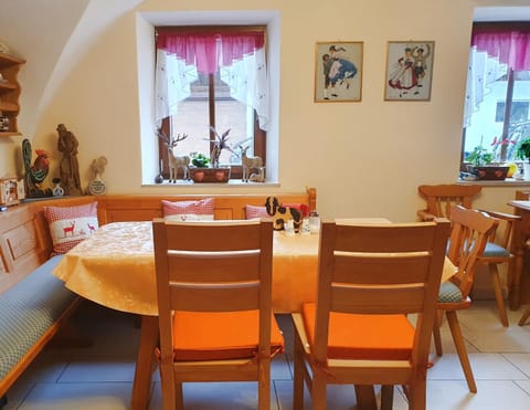 Dwingelo-Lütten Angela Brandstätter Hof | Chiemgau Karte Farm Stay in Grassau