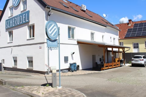 Property building, Day, Street view, Inner courtyard view