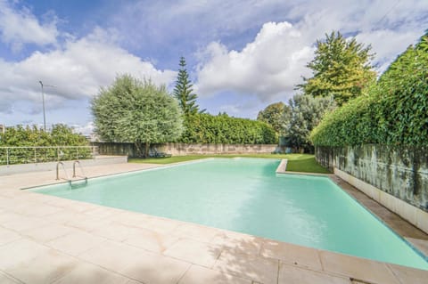 Garden, Swimming pool