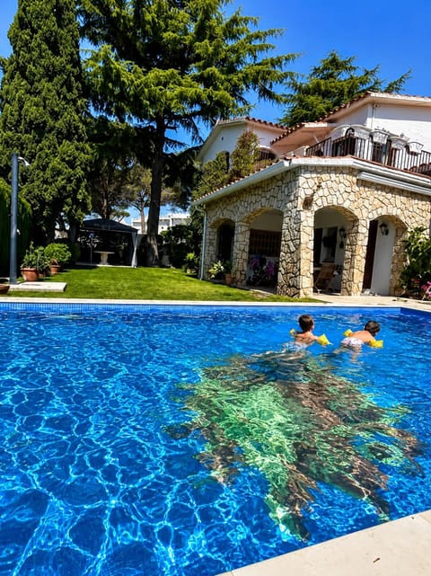 Garden view, Pool view, Swimming pool
