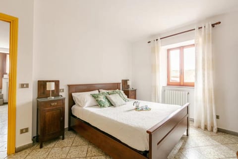 Bed, Photo of the whole room, Bedroom, internet, towels