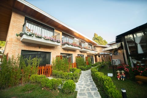 Property building, Garden, Garden view