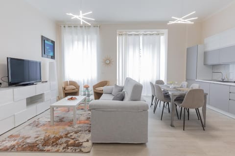 Property building, Communal lounge/ TV room, TV and multimedia, Coffee/tea facilities, View (from property/room), View (from property/room), Living room, Dining area, Street view, Street view, Entertainment, internet, internet, oven, towels, elevator