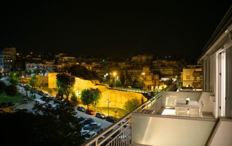 SKIA luxury living above the walls Apartment in Thessaloniki