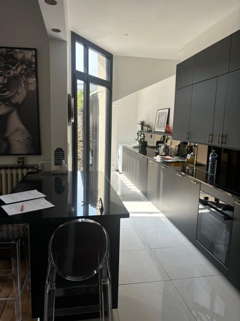 Maison de caractère Le Mans 3 min à pieds gare et tram, proche centre ville House in Le Mans