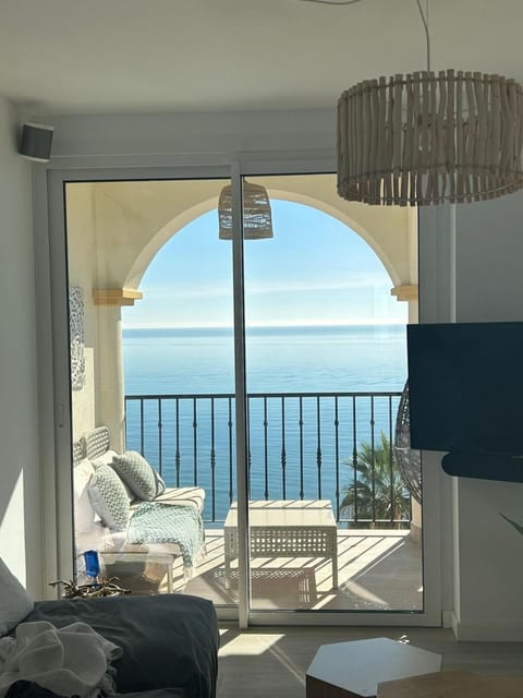 Communal lounge/ TV room, View (from property/room), Balcony/Terrace, Evening entertainment, Sea view
