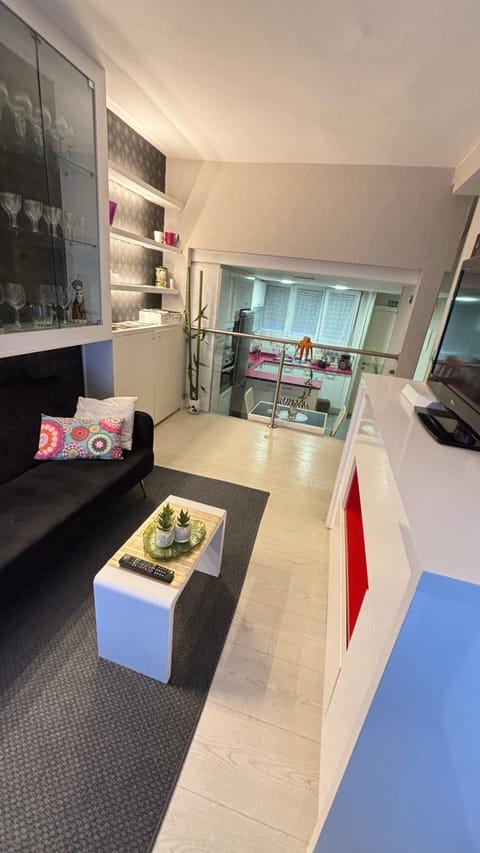 TV and multimedia, Living room, minibar