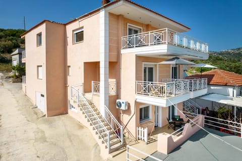 Property building, Balcony/Terrace