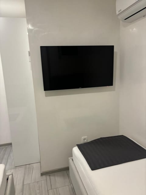TV and multimedia, Bedroom