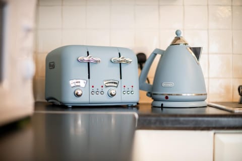 Coffee/tea facilities, Kitchen or kitchenette, toaster