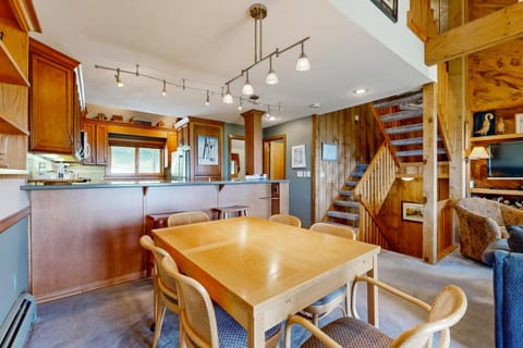 Okemo Trailside 36E Apartment in Mount Holly