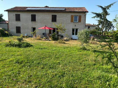 Property building, Day, Natural landscape, Garden, Garden view