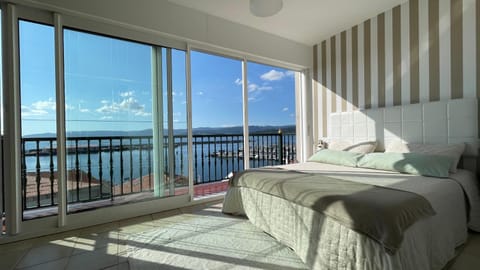 Natural landscape, Balcony/Terrace, Photo of the whole room, Bedroom, Sea view