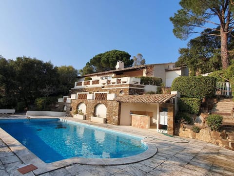 Villa 4 chambres avec piscine privée et climatisation - FR-1-100-339 Villa in Cavalaire-sur-Mer