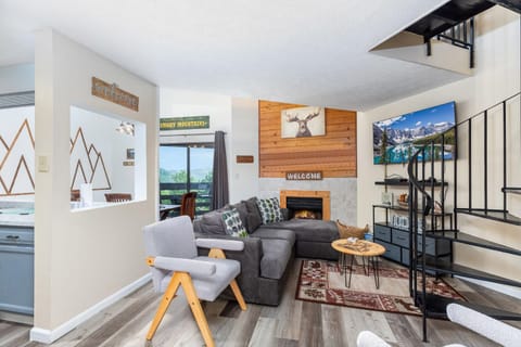 Mountain Calling - Resort Pool, WIFIO, 560 FREE tickets each paid day!!! House in Gatlinburg