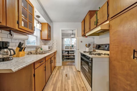 Spacious 4BR Home with Cozy Vibes in Louisville House in Shively