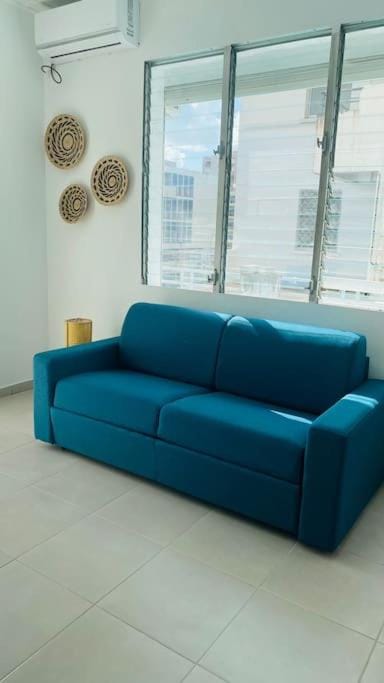 Le Sunshine - Au cœur du centre ville de Pointe- à- Pitre - Proche de tout avec sa grande terrasse ensoleillée Apartment in Les Abymes