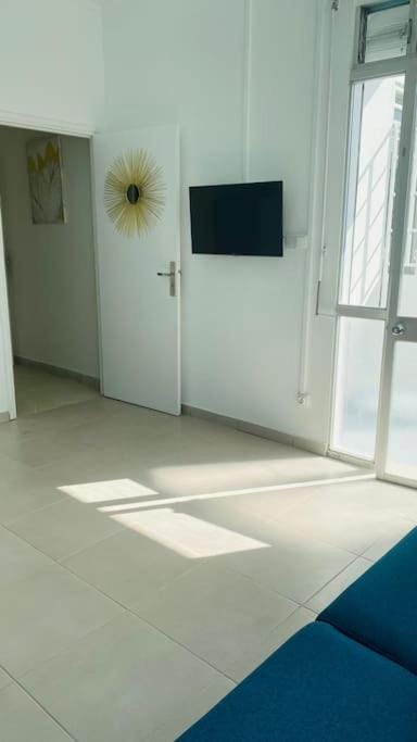 Le Sunshine - Au cœur du centre ville de Pointe- à- Pitre - Proche de tout avec sa grande terrasse ensoleillée Apartment in Les Abymes