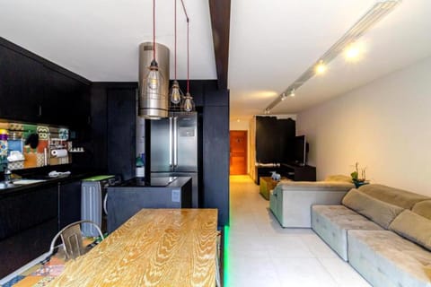 TV and multimedia, Kitchen or kitchenette, Living room, Seating area, Dining area, minibar, oven, pet friendly, stove