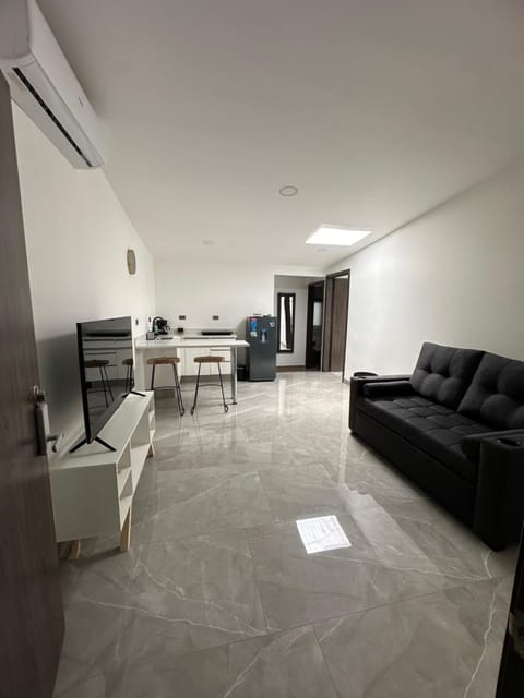 TV and multimedia, Living room, Dining area, air conditioner