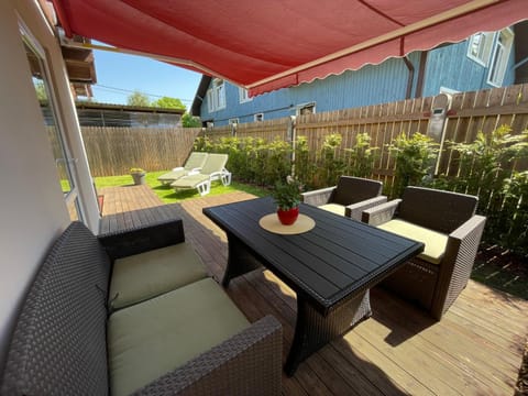 Patio, Garden, Balcony/Terrace