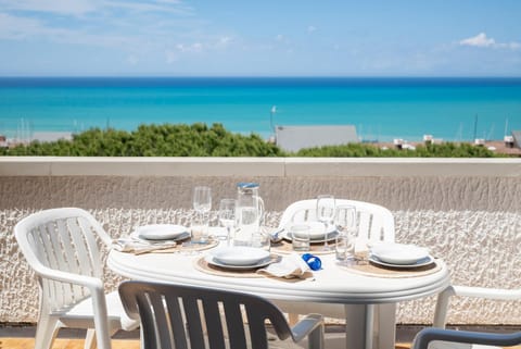 View (from property/room), Balcony/Terrace, Sea view