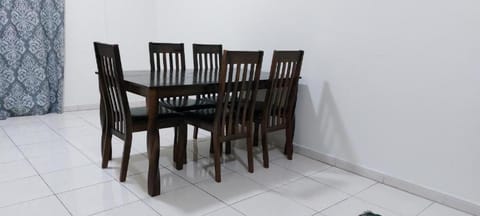 MASTER BEDROOM FOR SHORT STAY IN DUBAI BY MAUON Tourism Vacation rental in Al Sharjah