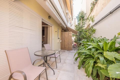 Athens Seaside Retreat Floisvos Apartment in Piraeus Regional Unit, Greece