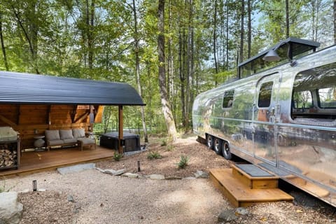 Airstream w Bathtub, River, & Hot Tub House in Pisgah Forest