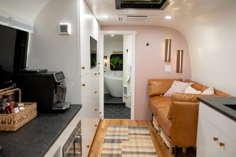 Airstream w Bathtub, River, & Hot Tub House in Pisgah Forest